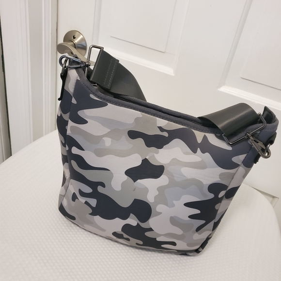 Haute Shore "Blake Showoff" Gray Camo Print Neoprene Crossbody - Picture 4 of 11